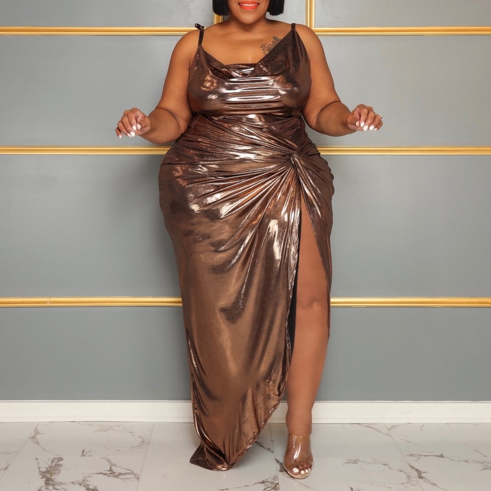 Beautiful 2 piece set with bodysuit and wrap skirt!